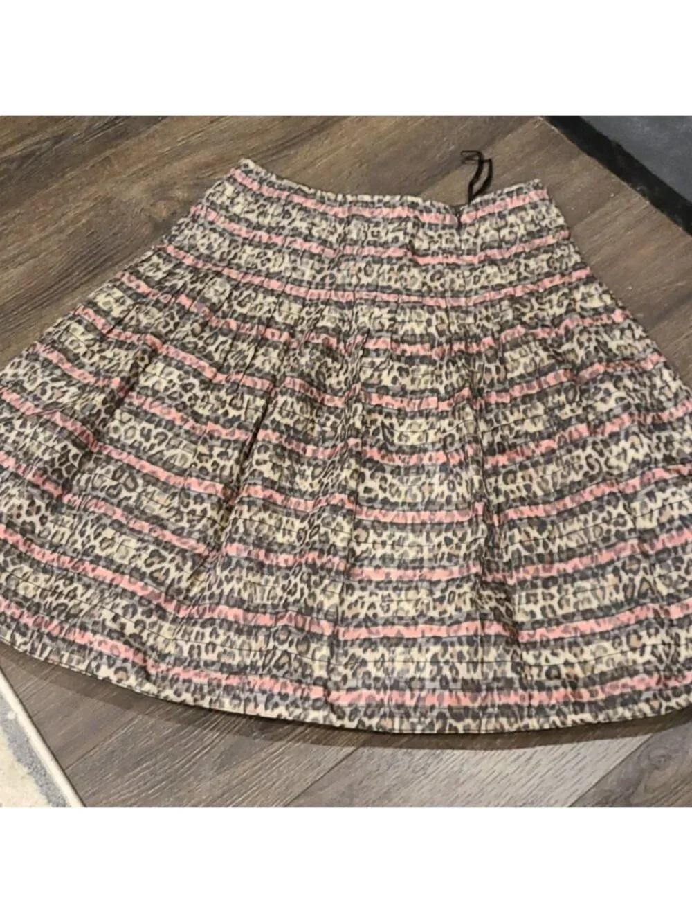 Kay Unger pink leopard print pleated skirt